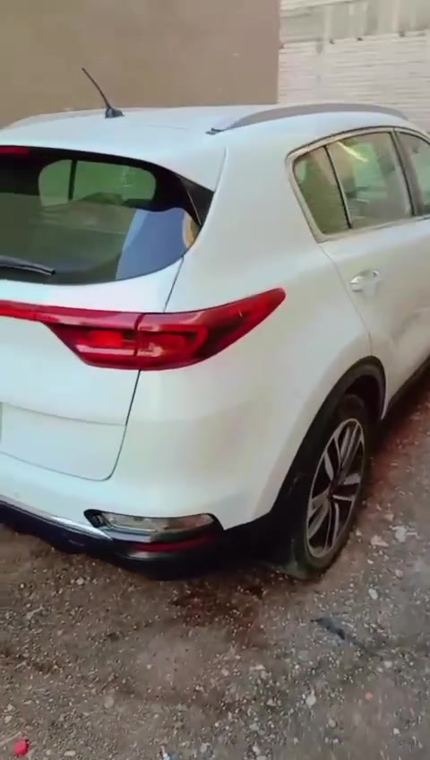 سبورتج خليجي ١٩ شكل ٢٠ كلشي ع وضع الشركه كير محرك حداده ماشيه ٩٦ بيهه باردين اقل الشبر بدون معجون وصبغ نص فول كلشي واضح بتصوير السعر ١٩٠ مكان السياره بغداد الغزاليه بس اتصال هاتف *********** للشراي خادم
