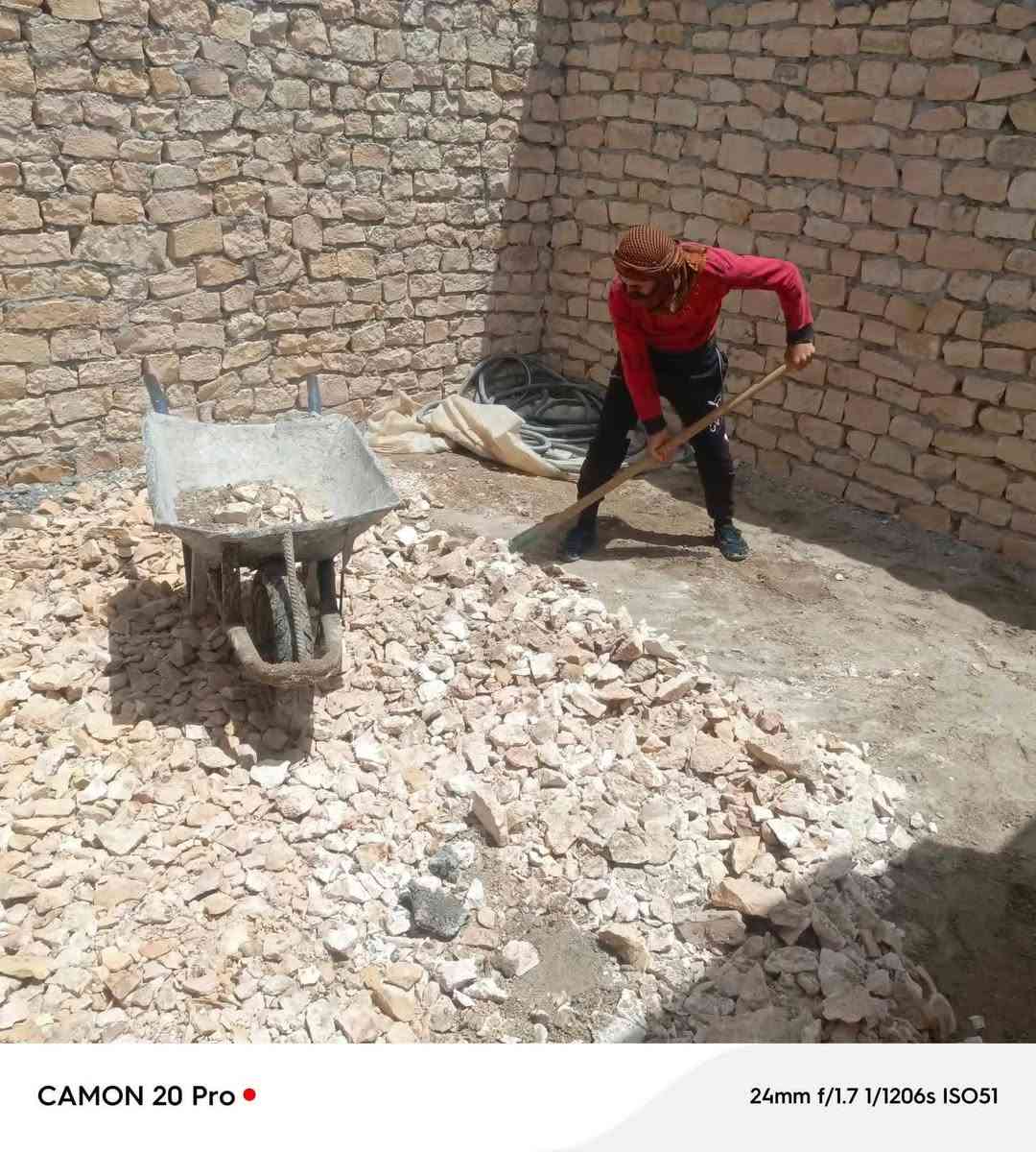 سلام عليكم  / يوجد كادر عمل جاهز/ تصعيد مواد/ تنضيف بيوت/ تفليش/ تكشيط/ تنضيف حدائق/ دفن نهري  / شقلنه ليل ونهار   /ومعداتنه جاهز/ ماعليك بس تصال على رقم  /     ***********
