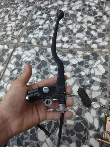 سلام عليكم اخوان عندي قطع دراجه شاينك اريد انطيهن لاحد محتاج حالته تعبانه كابريتر بلادي شغال يده مال كلج مع قمجي طوافه تانكي وجوب جديد ...بس تاير اريد ابيعه 15 لان جديد وسعره 45 ابلادي  واني لان حولت جوبلس اريد ابيعه كلش نضيف والباقي لله اريد انطيهن لان قطع مالتها غاليه وبس بديالى فه الحالته ماديه تعبانه يجي ياخذهن ومن اعيوني  اخوكم علي مكان بياع شرطه الخامسه *********** وات ساب ***********
