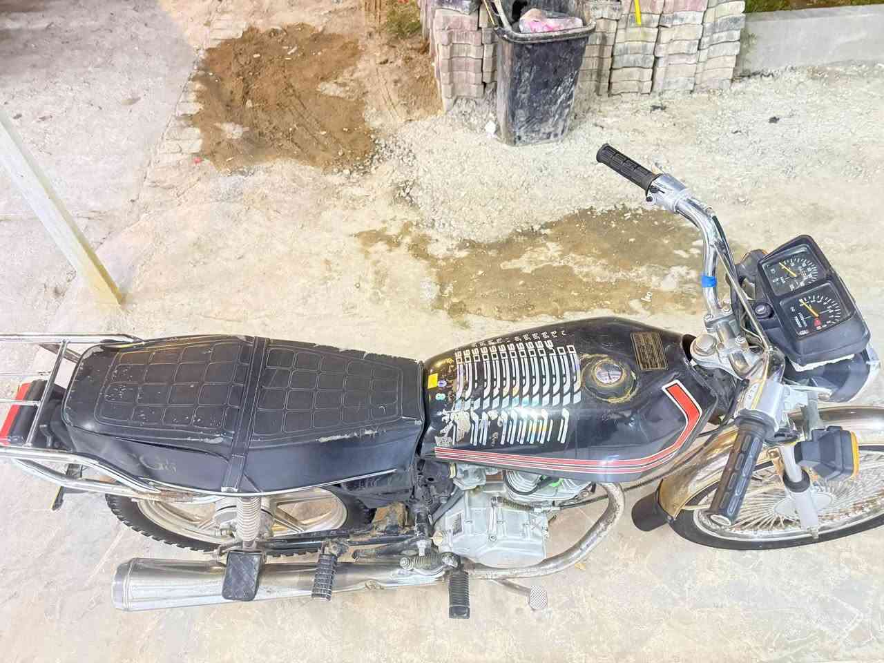 سلام عليكم دراجه ايرانيه كلك للبيع موديل ٢٠ ومكينه 20 دراجه نضيفه ماناقصه شي الاستفسار على رقم *********** مامتواجد عله الفيس
