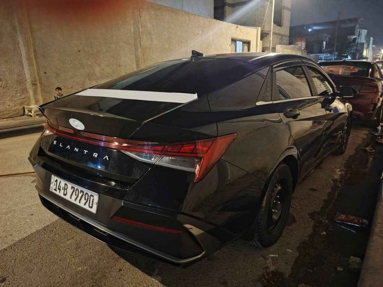 السلام عليكم
فول واحد على واحد 
سياره جديده 2024 ماشيه 56 
سياره كفاله عده باب بدل وباب كلير 
مكاني بصره رقم بصره معوقين 
***********
