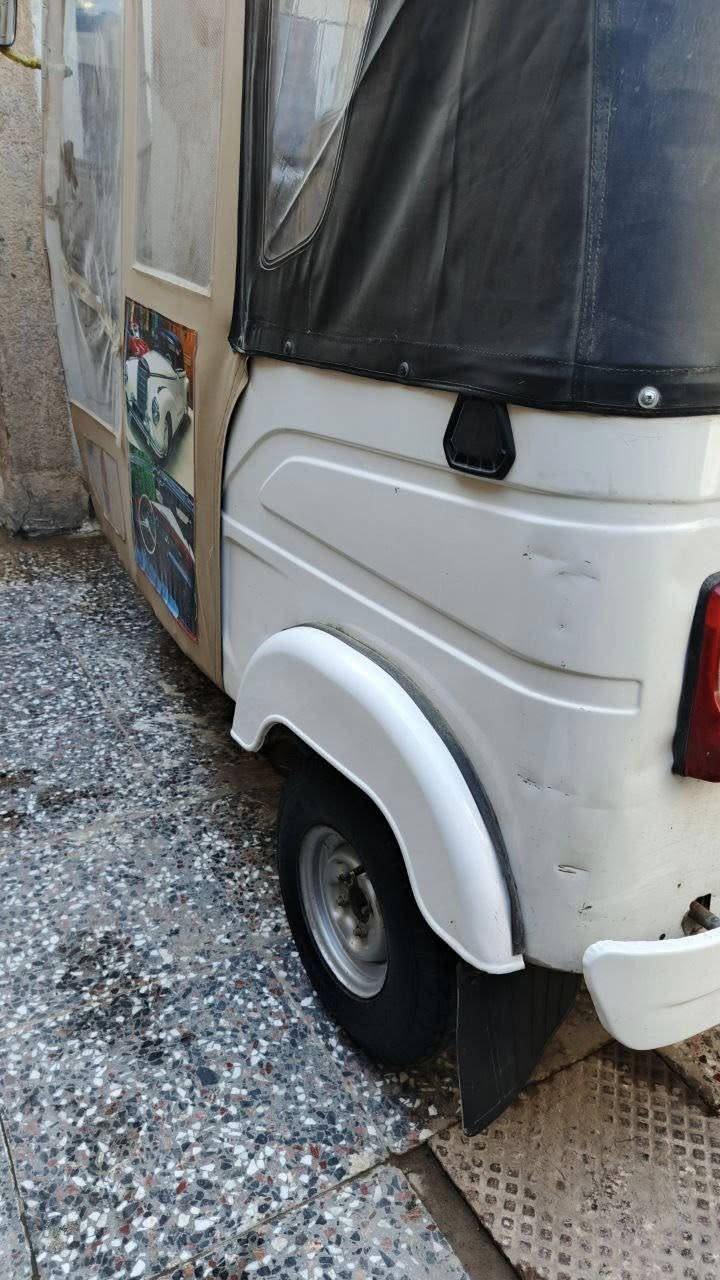 سلام عليكم ٢٠٢١رقم وسنويه نكليزي بسمي تحويل مباشر مكفوله لا صبغ ولا معجون بس دوس ***********
