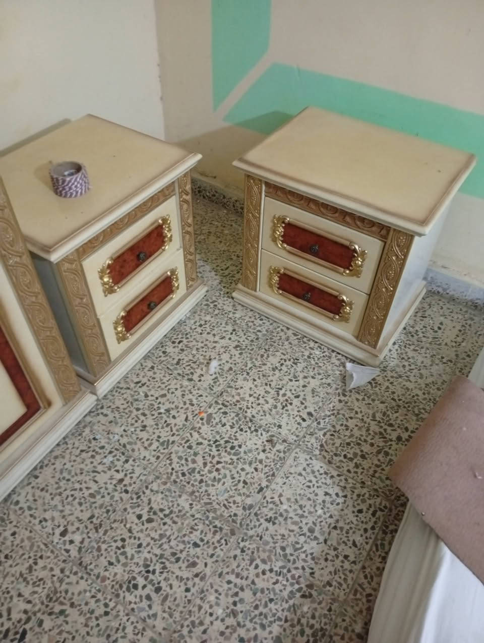 سلام عليكم غرفه لبيع نضيفه  شراي يتصل ***********
