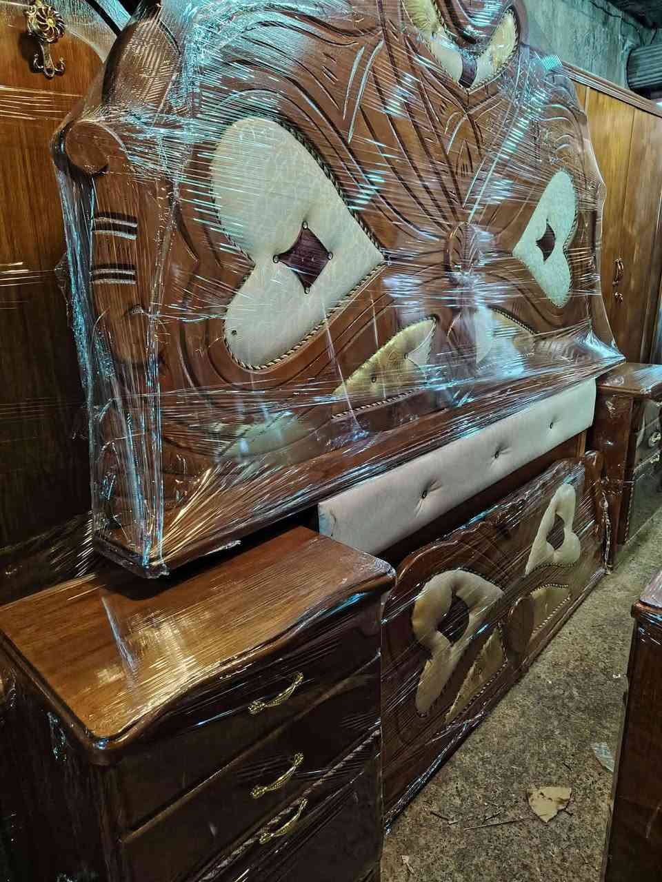 محلات ابوانس المتيوتي باب جديد قرب نادي الفتوى السعر 850رقم ***********
