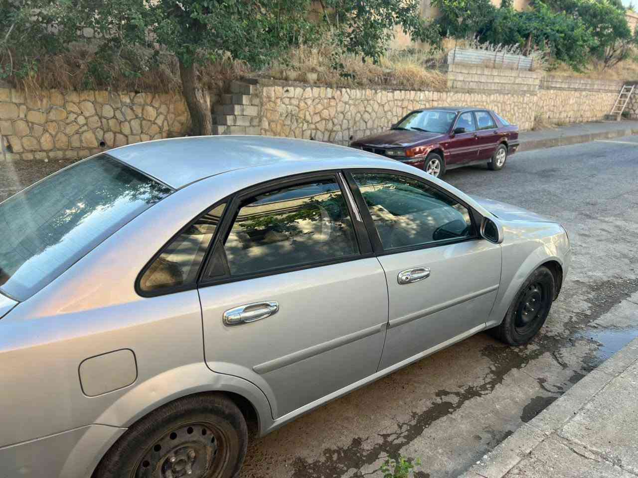 شۆفرلێت 2007 سلڤەر گێرو مەکینە بەشەرت تحویل بەشەرت سیارەیەکی توند و تۆلە یەک دینار مەسرەفی تیانیە یەک پارچەی هەیە لەگەڵ کەمێک تەزرەو کاڵ بونەوە غەڕامەشی 660 هەزار لەسەرە دوای مەحامەلە دەگەڕێندرێتەوە نرخیشی 65 کەمێک مەجال 
***********
*********** 
واتساپ لەسەر کۆڕەکە سوران, أربيل
