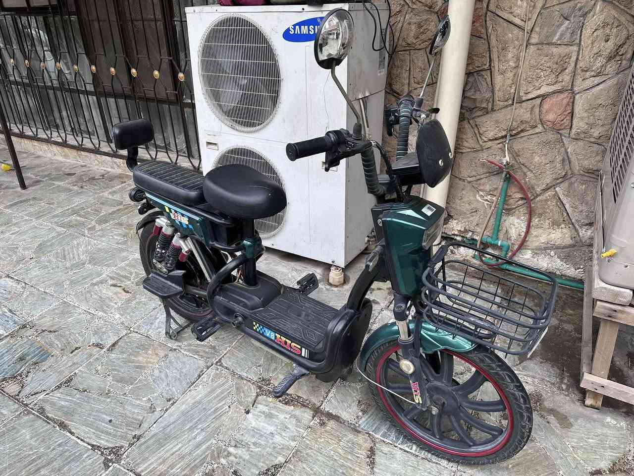 دراجة HIS 2024 للبيع
الحجم 20 وكما موضح في الصورة

نظافة 70‎%‎ 

البطاريات تم تغييرها قبل أسبوعين 

تجي تأخذها ع الفحص 

السعر 350 
مكاني بغداد 
للتواصل ***********
