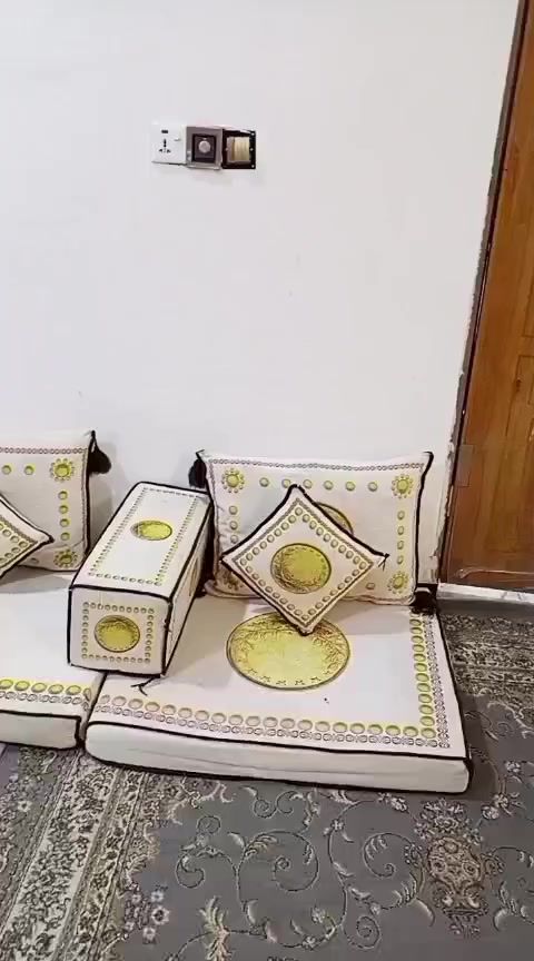 ♦️ دار للبيع دار للبيع♦️ 
🔶 ابي الخصيب طريق سيد حامد مقابيل مدينه الأندلس السكنيه المساحه 100متر مربع 10 *10 طابو زراعي عراقي غرفه وصاله ومطبخ وستقبال وصحيات السعر 60 للتواصل واتساب فقط متواجد ***********
