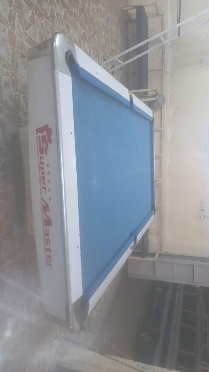 ميز بلياردو جديد ستعمال 3اشهر
+4كيوبات +سيت طوب +العنوان بابل الجمجمه+رقم الهاتف
***********
