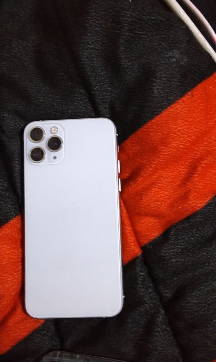 سلام عليكم
11برو الصغير 
جهاز شخط ما بي 
مستبدل شاشه اصليه 3 خيارات 
فيس إيدي توقف وره التحديث يحتاج برمجه 
بطاريه اصليه 100 
ذاكره 256 
لون ابيضّ 
سعر 225


**إذا كنت صاحب هذا الإعلان وتريد حذفه لأي سبب، رجاءا أرسل رسالة إلى الدعم الفني**