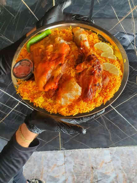 السلام عليكم من مطعم زاد الخير يقدن الكم مندي دجاج على الطريقة اليمنية الاصلية  تاخذ مرة ترج الف مرة سعر الدجاجة 13 الف بس وتوصيل حسب المكان داخل هبهب مجاني 🛵🛵🛵🛵الحجز مراسلة الصفحة او التصال ***********
***********
تشرفونة وتنورونا في اي وقت
