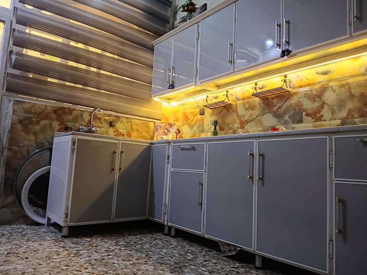 الكاونتر للبيع قليل الاستخدام سعره 900 ألف


**إذا كنت صاحب هذا الإعلان وتريد حذفه لأي سبب، رجاءا أرسل رسالة إلى الدعم الفني**