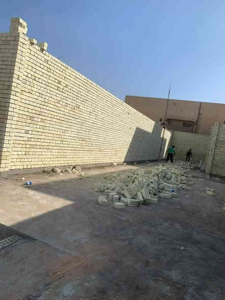 السلام عليكم عروض اليوم للبناء هيكل المتر ب١٨٠ الف.. تسليم مفتاح ب ٣٧٥ الف. المواصفات للعمل .. هيكل الطابوق الأحمر المتر ب(٢٠٠)
1_ فحص التربه من ناحيه الرطوبه 

2_ قشط الأرض وحدلها ع شكل مراحل

3_ فرش السبيس وحدله على شكل مراحل

4_ رش ماده الكلورودين للابتعاد عن الحشرات

5_ تأسيس مجاري املي شريف المصري

6_ صب رفت 40.سم.

7_ مواد الرفت سمنت مقاوم ورمل وحصو مكسر

8_ بناء الهيكل بل طابوق الجمهوري

9_ تسليح السقف بشيش عراقي

10_ صب السقف.. 20..سم

11_ بناء الستاره. 15.ساف + البيتونه

12_ فرش السطح بماده الفلانكوت والزفت

13_ تطبيك السطح شتايكر

14_تاسيس البيت سيمس سعودي او أردني

15_ تأسيس ماء كوي عاليه الجوده

16_ لبخ داخل البيت ب3. مراحل سمنت +جص+بورك

17_ لبخ الخارج بماده الأسمنت

18_ لبخ الواجها وتطعيم بورسلين او حجر

19_ أبواب داخليه خشب عراقي او تركي

20_ أبواب الصحيات المنيوم او pvc

21_ محجر المنيوم او جام او حديد

22_ بايه مرايه الدرج مرمر إيراني

23_ سيراميك الجدران هندي او إيراني

24_ تطبيك الارضيه بورسلين شركه ايفا

25_ نقوش بوكس الجبس بورد للاستقبال ففقط

26_ الجام ابيض او مشجر او عادي..

27_ سبورت لايت كول البيت

28 _ تأسيس بواري للسبالت والتقطير

29_ المواد بجوده عاليه ➡️➡️✅

لا نعمل بلقسط..... نتمنا لكم ما تتمنون

رقم الهاتف بي.. واتساب. ***********
