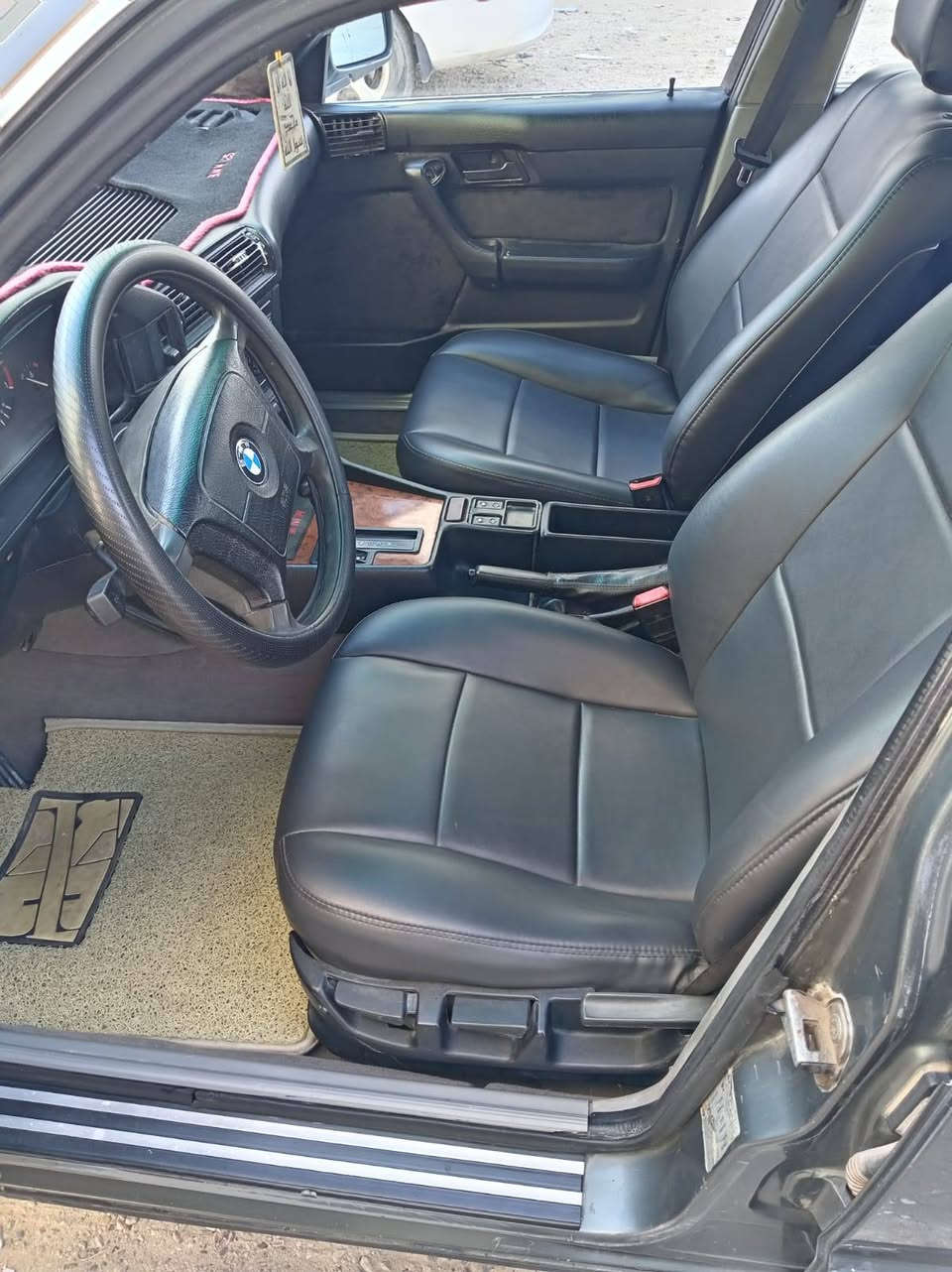 السلام عليكم بي ام 525,محرك مفتوح كير اوتو، موديل  1991,
رقم صلاح. الدين انكليزي، تبريد، تخم تاير.، صدرين جدد سياره جاهزه السعر  46,مكان السياره بغداد الدوره، ***********,
