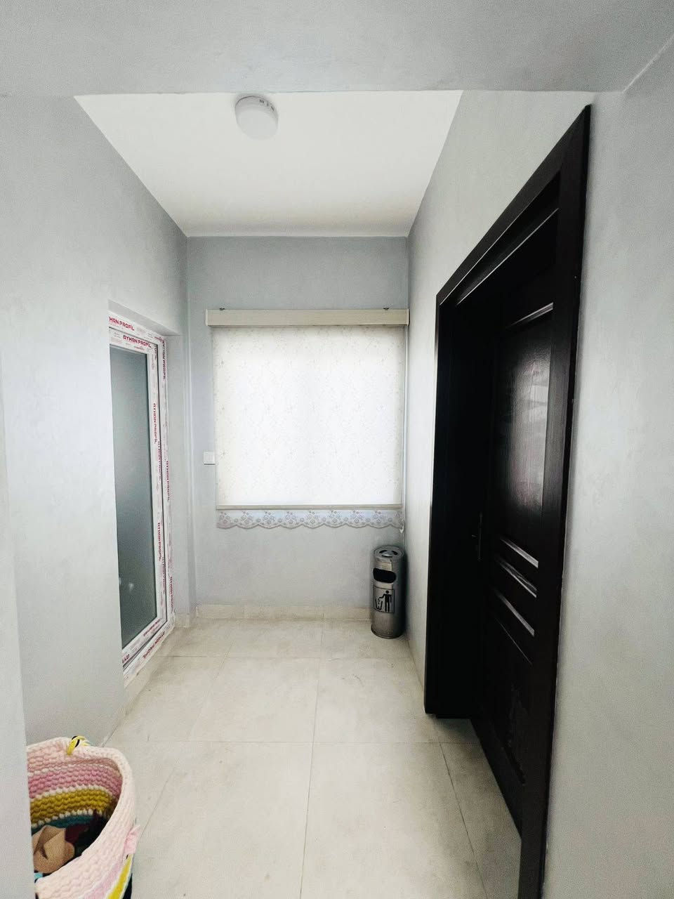 مساحة البيت 250 
4 غرف طابقين
في مجمع السلام السكني ( الديوانيه)
مطلوب مبادره 120 مليون
سعر البيت 300 مليوم 
تسليم يد 180 مليون 
سعر القسط للمصرف 661 الف دينار بالشهر
تتحول المبادره بأسم المشتري

للاستفسار ع رقم او الواتساب ***********
