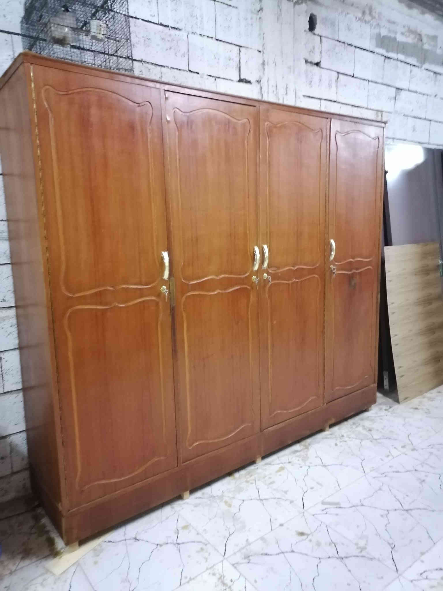 يتوفر كنتور صاج عراقي اربع بيبان حفر نظيف سعرة 190 الف العنوان نهاية شركة الطارق قرب موقف كوسترات حي العسكري للإستفسار ***********
