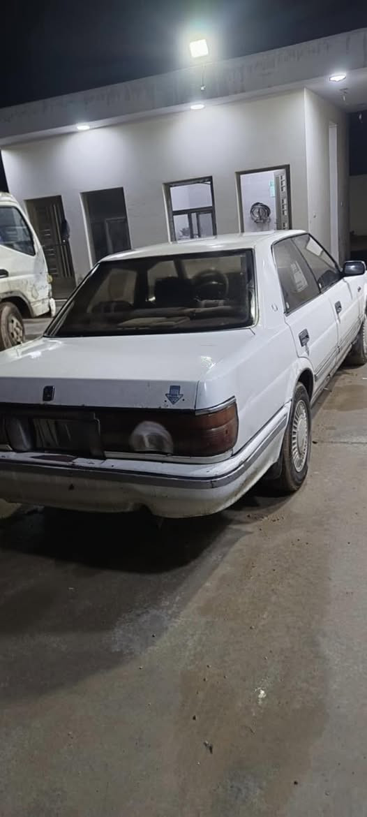 سوبر هارتوب موديل ٩٣ مكينه وكير خير من الله تخم تايرات جديد وىحدادية زينه سعر السياره ٣٤ وبيها مجال بسيط مكان كوت خاجيه ***********
