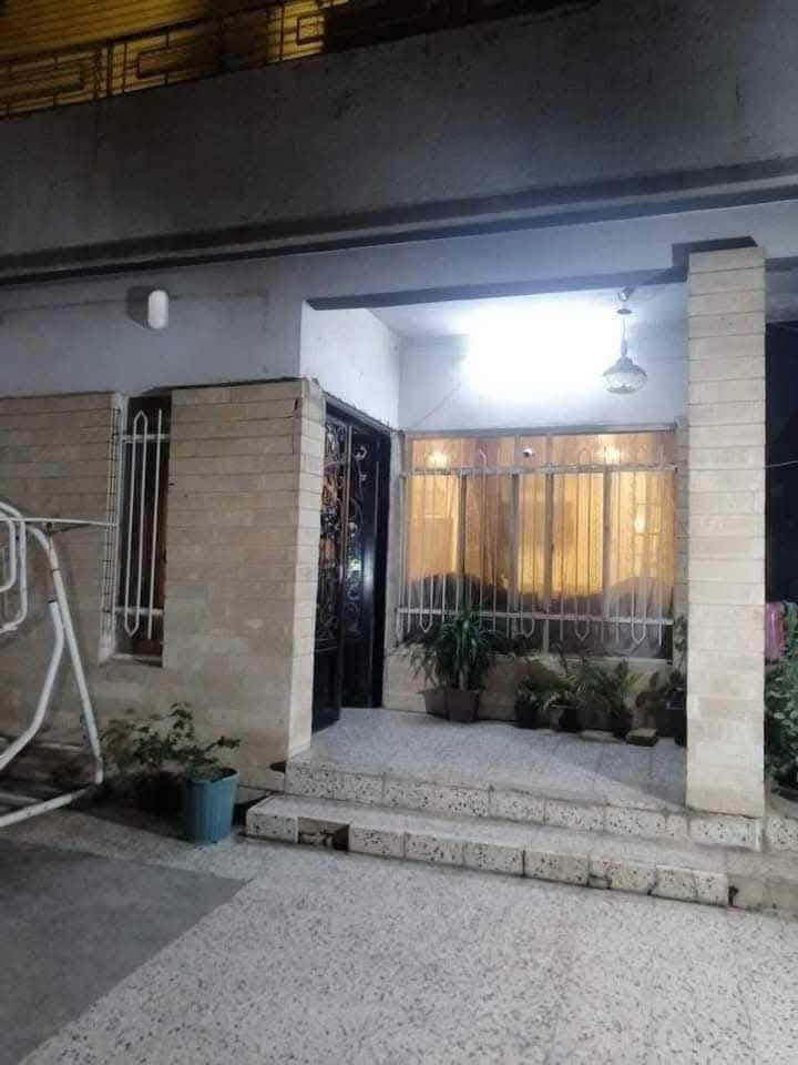 السلام عليكم
بيت للبيع حي البريد ملك صرف مساحة ٣٠١ متر موقع مميز وقريب عالشارع
واجهه١٠،٥ متر
للاستفسار عن السعر الاتصال على الارقام 
***********
***********
الرجاء عدم التواصل عالخاص
