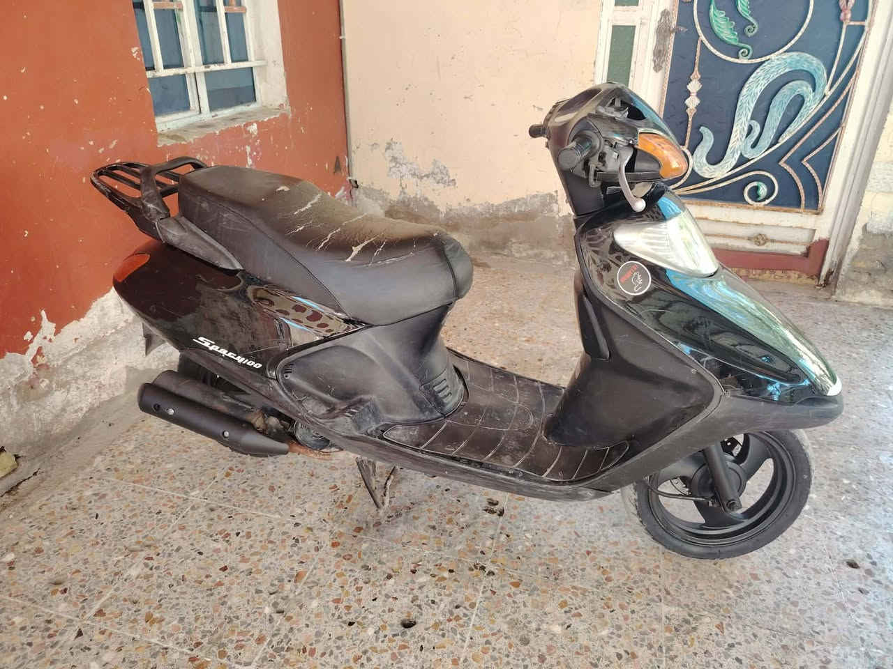 السلام عليكم سبيسي ياباني مجفت رايمر كفرات اصلي سلف هندر كهربائيات كلهة شغال سعر 500
***********
