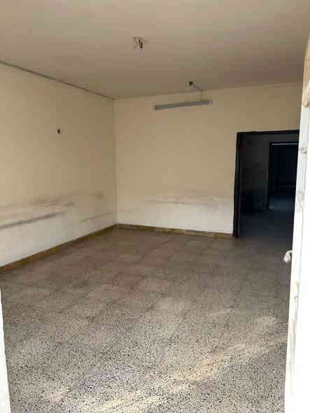 #للأيجار____في____السيديه

مشتمل طابق ارضي مساحه 100 متر 

يحتوي على غرفة نوم وصاله ومطبخ وخدمات

للأستفسار ***********
