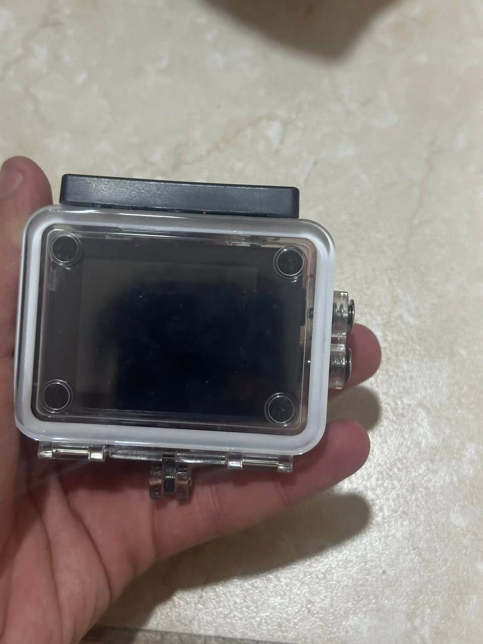 مكاني نجف 
واتساب فقط ***********
رام 32 g 
ملحقاتها كامله 
شحن تايب سي Singapore
