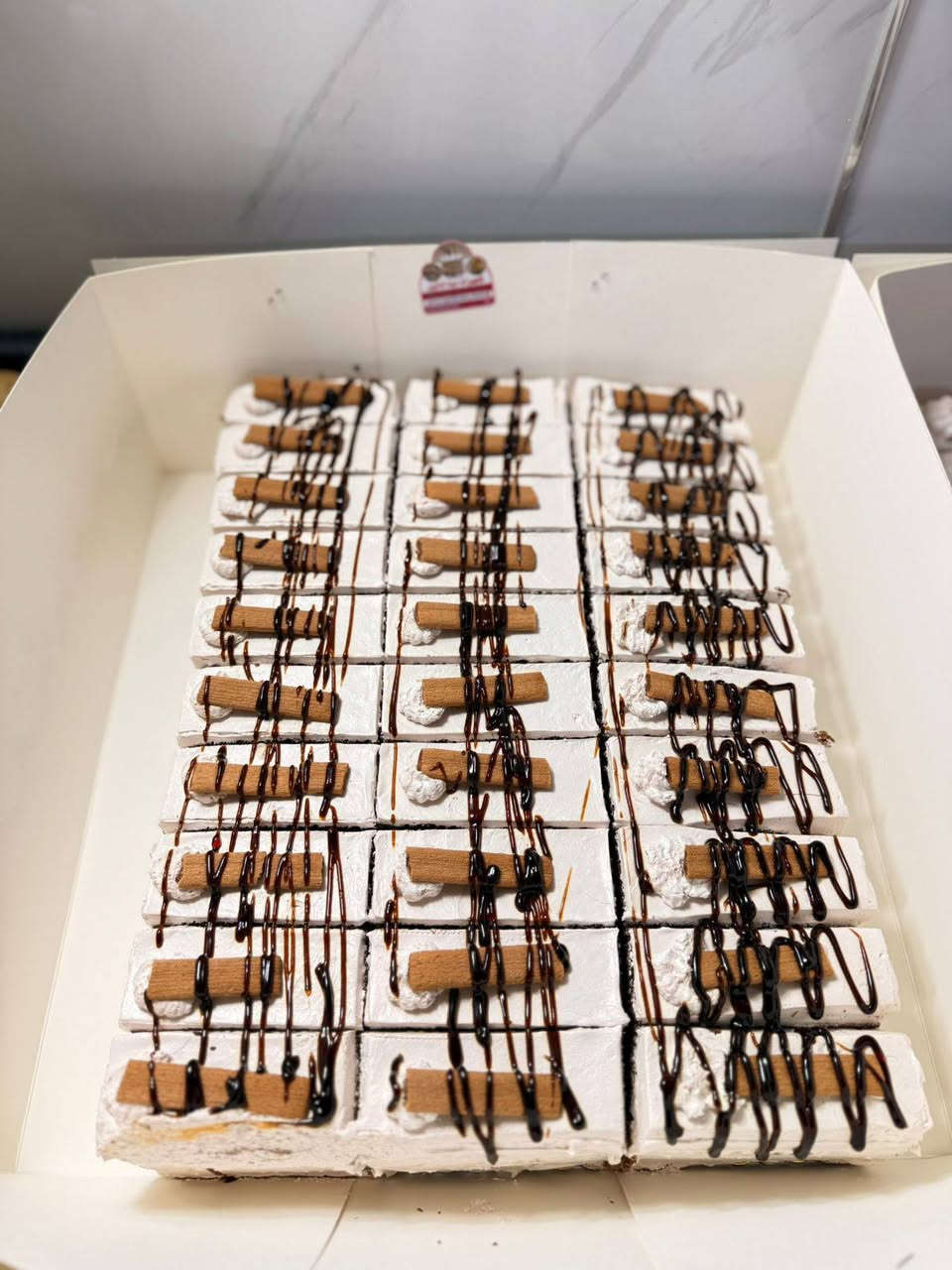 تم بعون الله تجهيز قطع كاتو الف عافيه على أصحابه لحجز المناسبات الكبيره قبل اسبوع واحد مع دفع عربون نص المبلغ واتساب ***********
