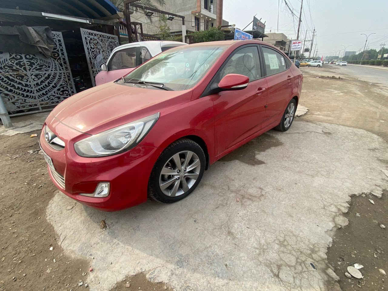 السلام عليكم اكسنت 2015 خليجي فول مواصفات بلو سياره كفاله عامه من الصبغ والفتح والتبديل والبارد سياره جديده بمعنى الكلمه شرط للسونار محرك 1600 دوش قطرتين كير ومحرك جدد تبريد ثلج صدر جديد رقم بغداد انكليزي سنويه ورقم جدد السعر 108 بي مجال مكاني بغداد الكراده ***********
