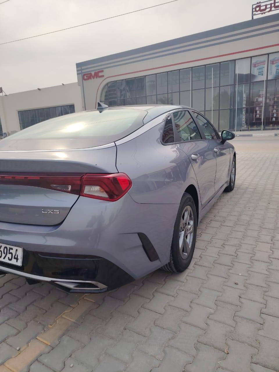 Kia k5 2021
مواصفات Lxs
بصمه
تشغيل عن بعد
رادار امامي .خلفي
كير.محرك.حداديه.تخم تاير كله مكفول
رقم اربيل دولي 
سنويه لل 2027
مكان السياره النجف
السعر 145 وبيها مجال قليل
حادث بدون دواخل والشواصي مكفوله
للأستفسار ***********
