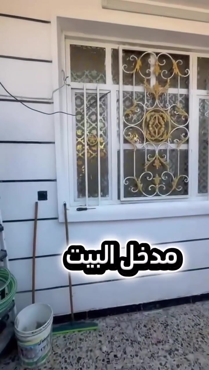 (بسم الله الرحمن الرحيم )مكتب السراي للعقار بيت لبيع
بيت لبيع في منطقه البلديات ضياء الحلفي زراعي 
بيت مساحه 100متر 10/10مربع طابقين كامل بيت جديد 
يحتوي البيت على استقبال وصاله ومطبخ حار وبارد وغرفه نوم الطابق الثاني يحتوي على ثلاث غرف نوم وصحيات البيت كامل بيت كامل جديد 
السعر خاص 
العنوان بغداد البلديات شارع جامع سيد صلاح مقابيل جامع الامام علي (ع)
مكتب السراي للعقار 
بأداره سجاد السراي 
***********
