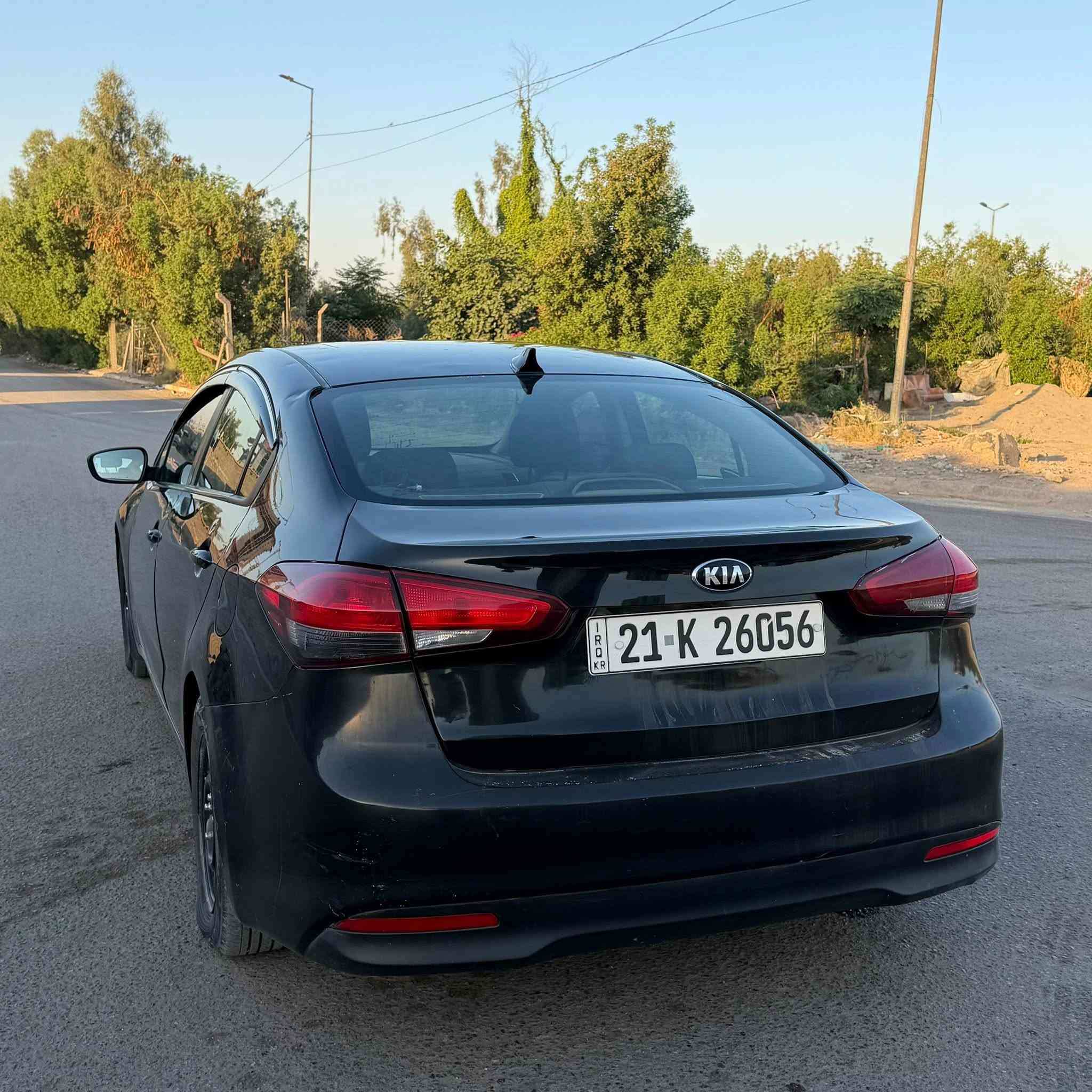 🚗 كيا فورتي 2017 - وارد أمريكي (مستعجل على بيعتها ) 🚗
المواصفات:
 المحرك: 2000 دوش 🧡
 اللون: أسود
 الرقم: سليمانية وباسمي (التحويل مضمون)
 المكان: بغداد - الحرية
 تخم تاير جديد.
 ويل رنكات جديد.
 ماصدات ) جدد.
—————————-
 السيارة بدون أي حادث قوي وبدون كص نهائياً.
 بيها قطع صبغ متفرقة وبداية القمارة مصبوغة 
💰 السعر: 89 ورقة 

من الأخير: ماكو هيج جمال ونظافة بهيج سعر بيها نواقص بسيطة ما اتعامل بالتلفون 

📞 للاستفسار والتواصل:
 واتساب أو اتصال: ***********
