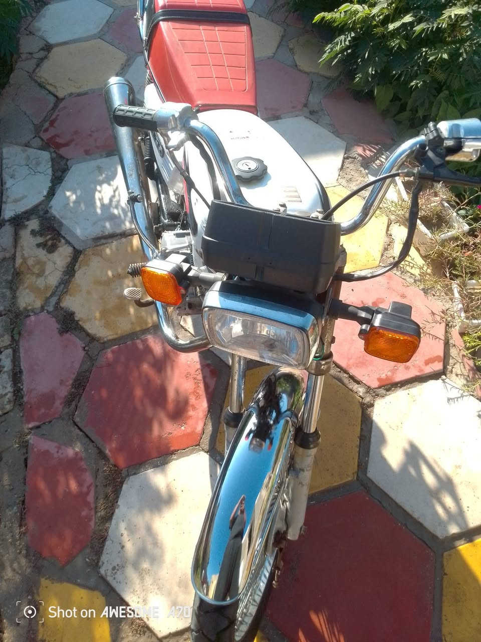 سلام عليكم دراجة ايراني 4 كير البيع
موديل 22 
اوراق بيهه 
السعر 400 وبيها مجال 
العنوان بغداد العبيدي 
الرقم ***********
