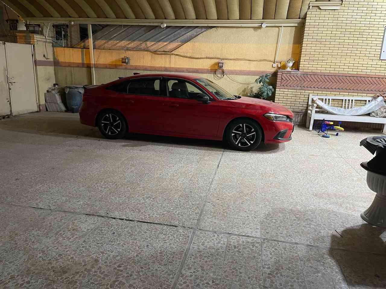 هوندا سيفك سبورت موديل ٢٤ محرك حجم ٢٠٠٠ ايرباك فقط ستيرن ماشيه ٣٣ الف ميل رقم بغداد مواصفات السبورت معروفه مكفوله شواصي وفخذه السعر المطلوب ١٣٧  صبغ بنيد وجاملغ ايسر  صور الحادث مرفقه بالمنشور  وبيها مجال للمشتري مكان السياره محافظه ميسان (مركز المحافظه) الاتصال على الرقم 
***********
