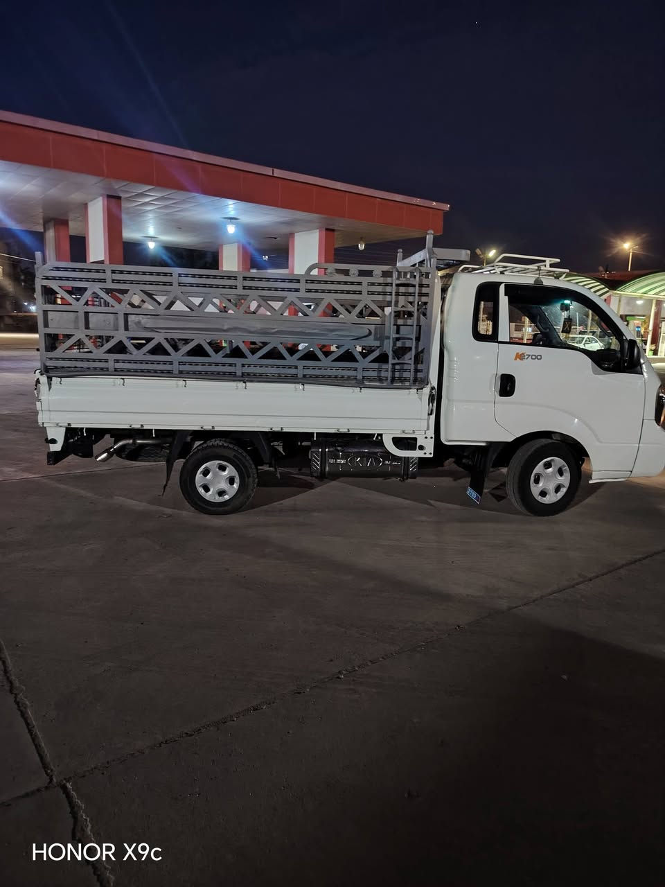 سلام عليكم كيا مفتوح؛ 2700 موديل 2014 مكفوله كير مكينه تخم تاير كله جديد رقمهه نجف مكانه بل نجف السعر 110 وبيهه، مجال بسيط رقم تلفون ***********
