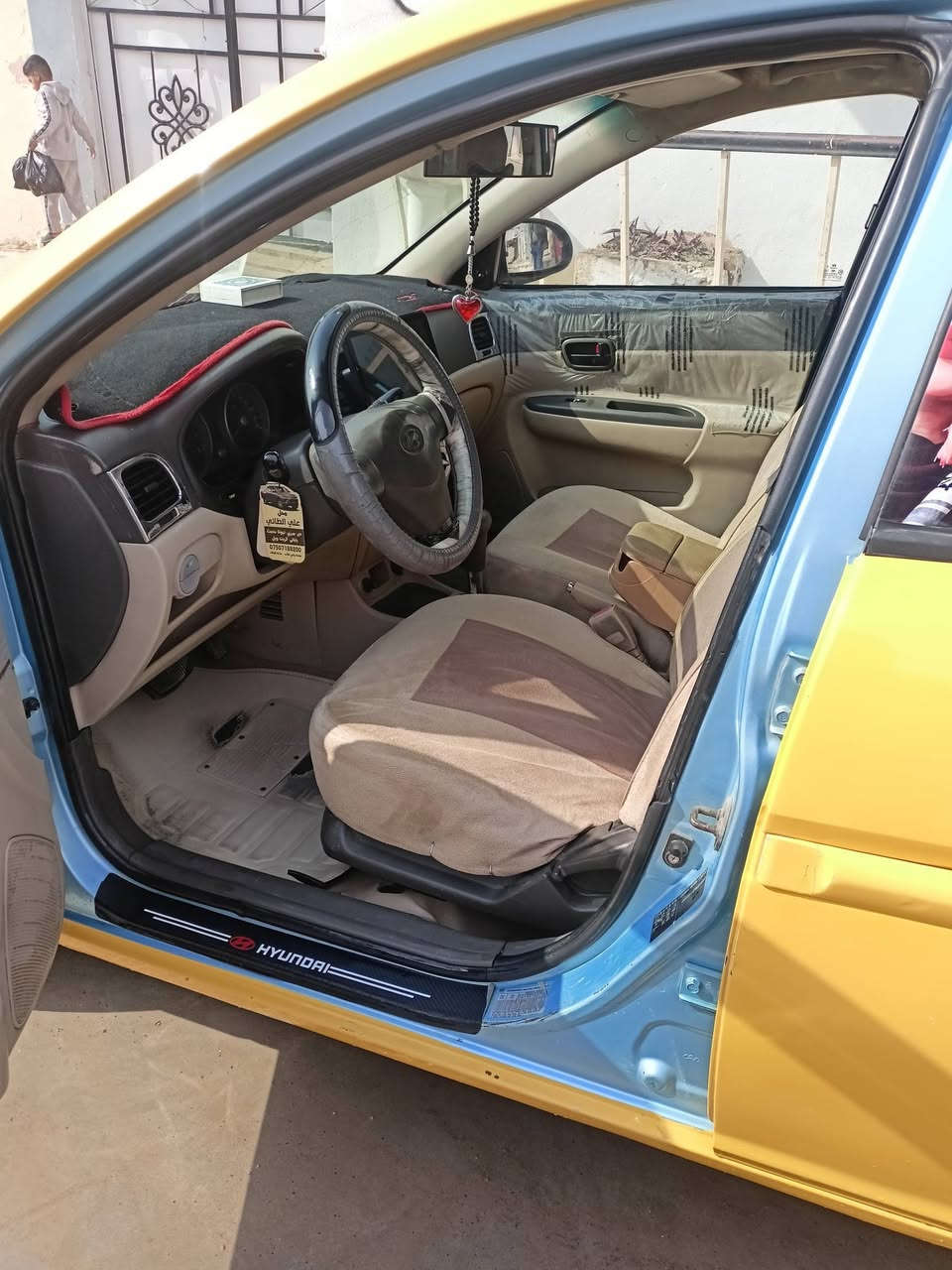 اكسنت فول توماتيك اي ضرر مابيها بيها تلكيطات معجون محرك بدايت نفخ محرك 16 موديل 2009 كاربون اكترني بيها هيئه وغرامات صفر مكان سياره موصل جانب الايمن سياره بسمي ***********
