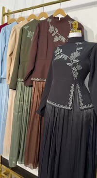 كولكشن رمضاني • فستان طول كامل • مقاسات ٣٨-٤٨