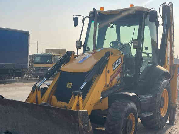 سلام عليكمJCB 2013 خمسة كير دكمة رقم أربيل 2029جديد رقم ***********(***********
