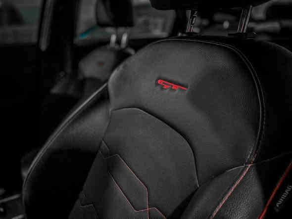 كيا فورتي GT موديل 2024 (فول مواصفات )
Kia Forte GT 2024
السيارة رياضيه GT اعلى فئه من ال GT Line 
دخول جديد بأسمي وارد امريكي + هزه و رقم اربيل جديد شرط التحويل 
————— 
عداد السياره 24,000mi (اخت الزيرو)
——
السياره فول مواصفات للاخير ماكو شي مابيها الشرح يطول بس نذكر الشغلات الاساسية 
فتحة سقف , كراسي رياضيه اسود واحمر , دبل كزوز رياضي , كراسي تدفئه تبريد , السماعات Harman Kardon , سقف اسود من الداخل , نقاط عميه , اشاير مري , رادارات امامي خلفي , قيادة ضض القبق مال الجنطه اشويه امشر عليه بل الصور 

(السياره حاليا مغلفه كله اسود طافي ضمان 5اسنين) بل التغليف 
—————-

السعر 165$)
مكان السياره بغداد الامين الثانيه 
رقم الشاصي : 3KPF44AC0RE729604
التواصل على الرقم  ***********
