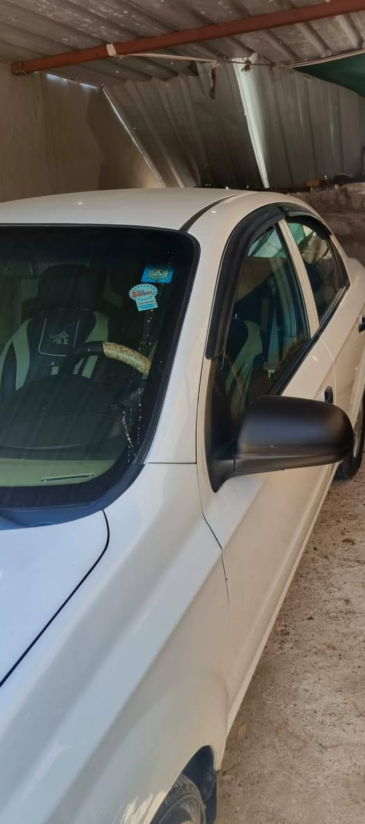 افيو ٢٠١١ رقم جديد نينوى
محرك وكير شرط
سياره بدون صبغ بيه فقط دوير صبغ
تبريد شغل
سياره نضيفا مال بيت
***********
سعر ٧٥ ورقه
