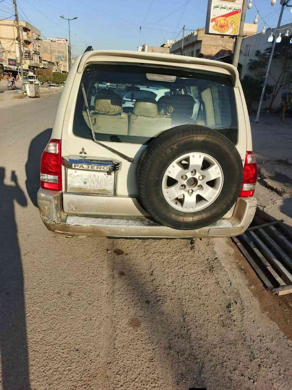 السلام عليكم
باجيرو 2007 مكينه وگير جديدات يرادلها صبغ عام 
رقم الهاتف:***********
العنوان: بغداد الحرية 
السعر:75وبيها مجال
