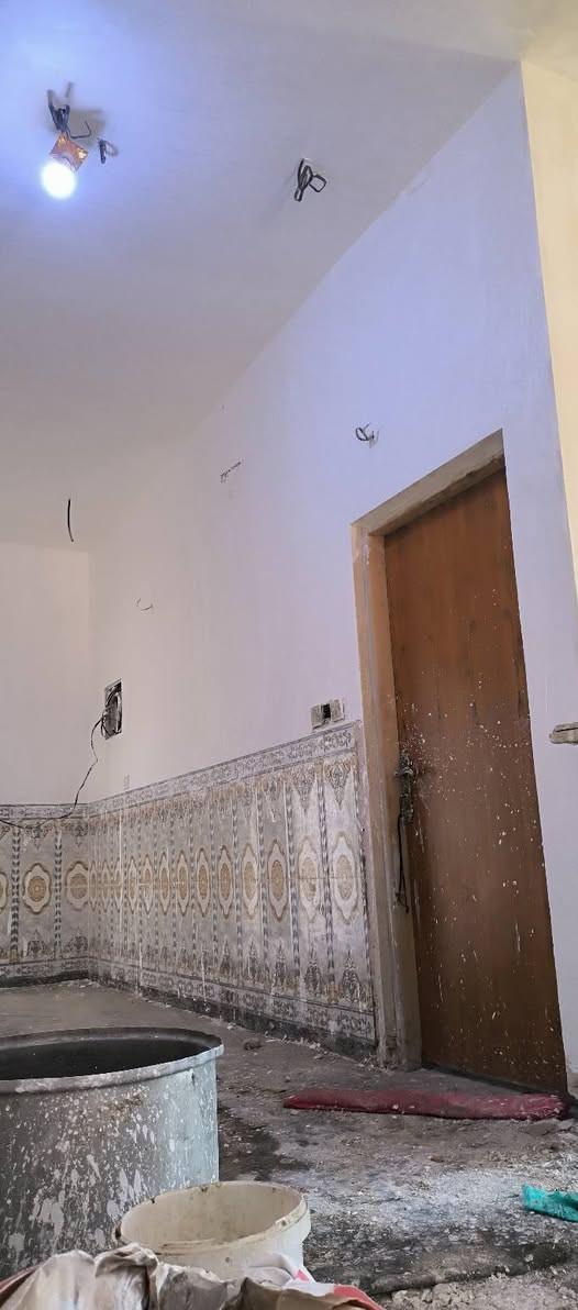 خلفة جص وبورك لبخ سمنت وتشميع متفرغ اشتغل على المتر وبليوميه شغل سريع ونضيف درجة أولى  
للتواصل ‏‪‏‪‏‪‏‪٠‪٧٨٧٤٩٥٢٢٠٨‬‏‬‏‬‏‬‏ 

واتساب ***********
