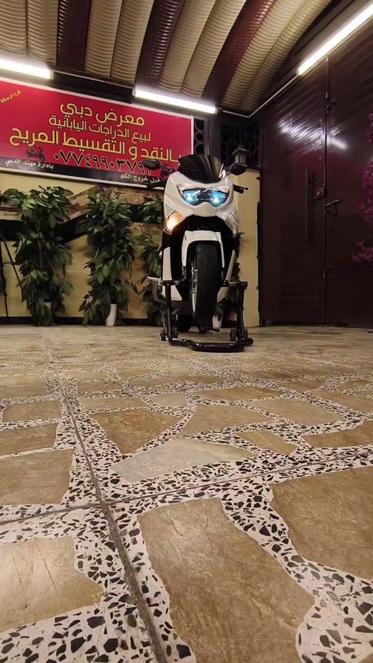 للبيع (NMX) ان ماكس فخر الصناعة اليابانية ( ياباني) للاستفسار/***********/ حاوية رمبة مكفولة كفالة عامة من معرض دبي لبيع الدراجات اليابانية والكهربائية الاعضمية قبل خروج الكم بإدارة مهند الدبي

