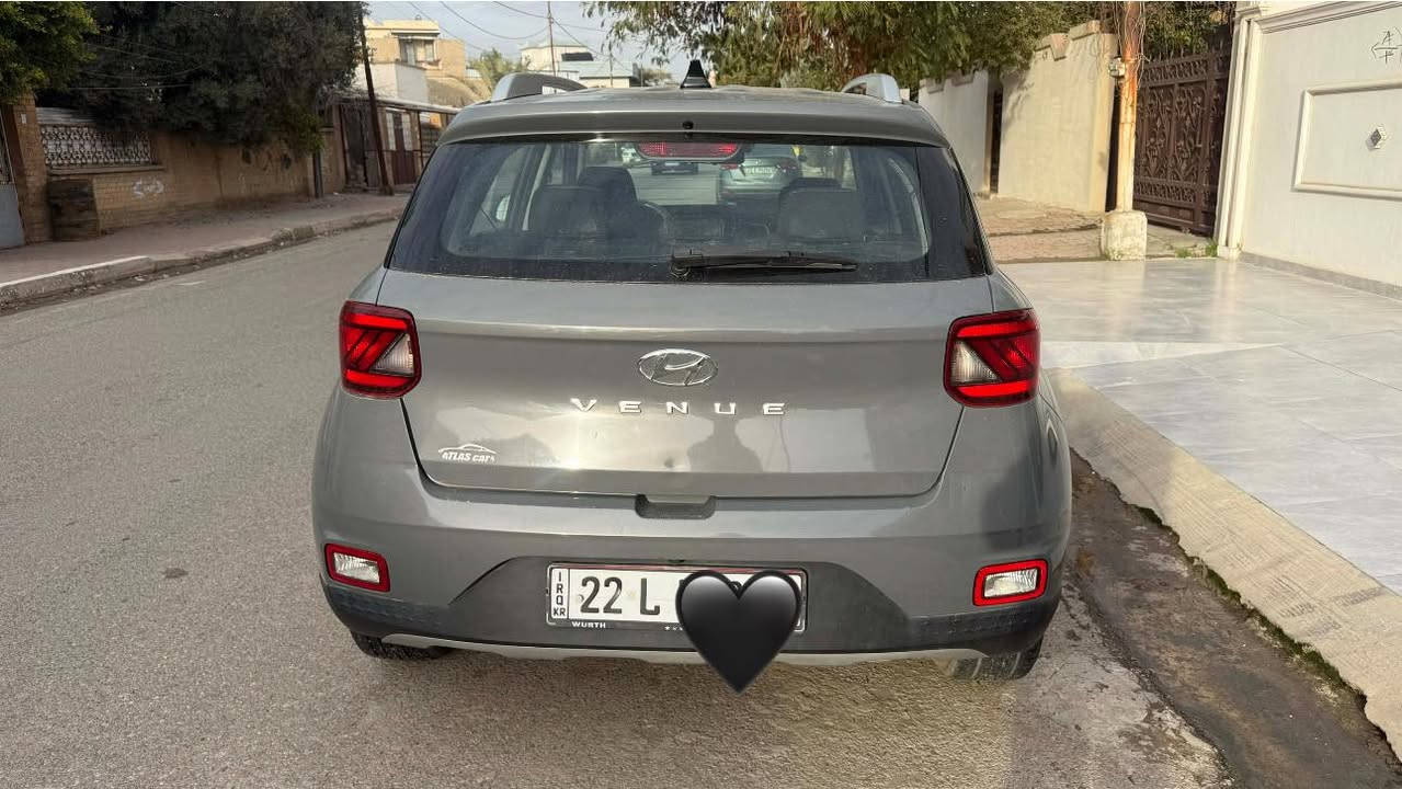 هونداي فينو موديل 2022
موصفات فول اسلايت 
شاشه جبير ويل جبير 
كير محرك شرط 
ماشيه 44 
دفتر بانزين موجود 
تحويل وكاله ثاني يوم 
مكان سياره كركوك الحبيبه (احتفالات )
*********** 
سعر 127 بي مجال ومراوسه حسب القناعه
