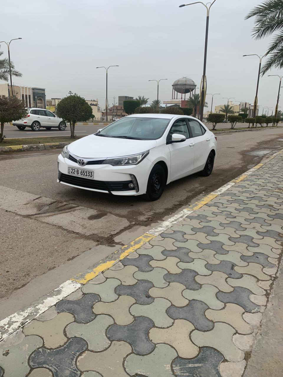 السلام عليكم الاخوان
تويوتا كورولا 2018Xli ..
مكينه 16
وارد خليجي ماشية 177 الف كيلومتر ..
كير محرك بشرط مامفتوح ..
سيارة كلش جاهزة من كلشي
صدر امامي خلفي جديد 
تخم تاير جديد 
دوشمه  كشنات وارضيه .. 
سيارة جاملغ امامي فقط صبغ فقط مكانين بارد بلهلال الخلفي كلش زغير 
مكان سيارة فلوجه 
***********هاتف 
***********واتساب
