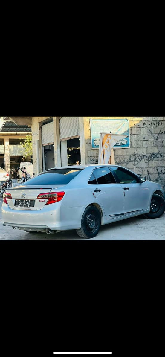 سڵاو برایانم کامری ٢٠١٥ بۆفرۆشتن سیارەی دەستە ماشاللە
کامری دوبەی زۆر خاوێن دینار مەسروفی تێدا نیە
سعرەکی زۆرمناسب ٦٢ وەرەقەو مەجال***********
