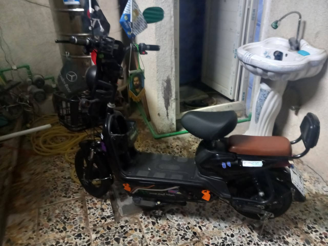 السلام عليكم عندي دراجة شحن البيع السعر خاص فول مواصفات نقص بطاريات فقط دراجة عقل ملف عل فحص لايت عالي ناصي بريكات شحط شغال الريده يجي خاص او يتصل على هاذه رقم ***********
