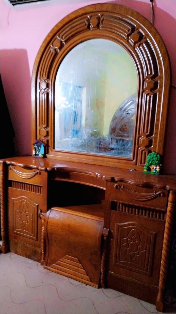 للبيع كلهم سعر ٤٥٠.. القرنه شرش
الاستفسار أكثر الاتصال على الرقم ***********

كنتور خانات وزارية وميز مراية..) (مكلفه بالنشر)
