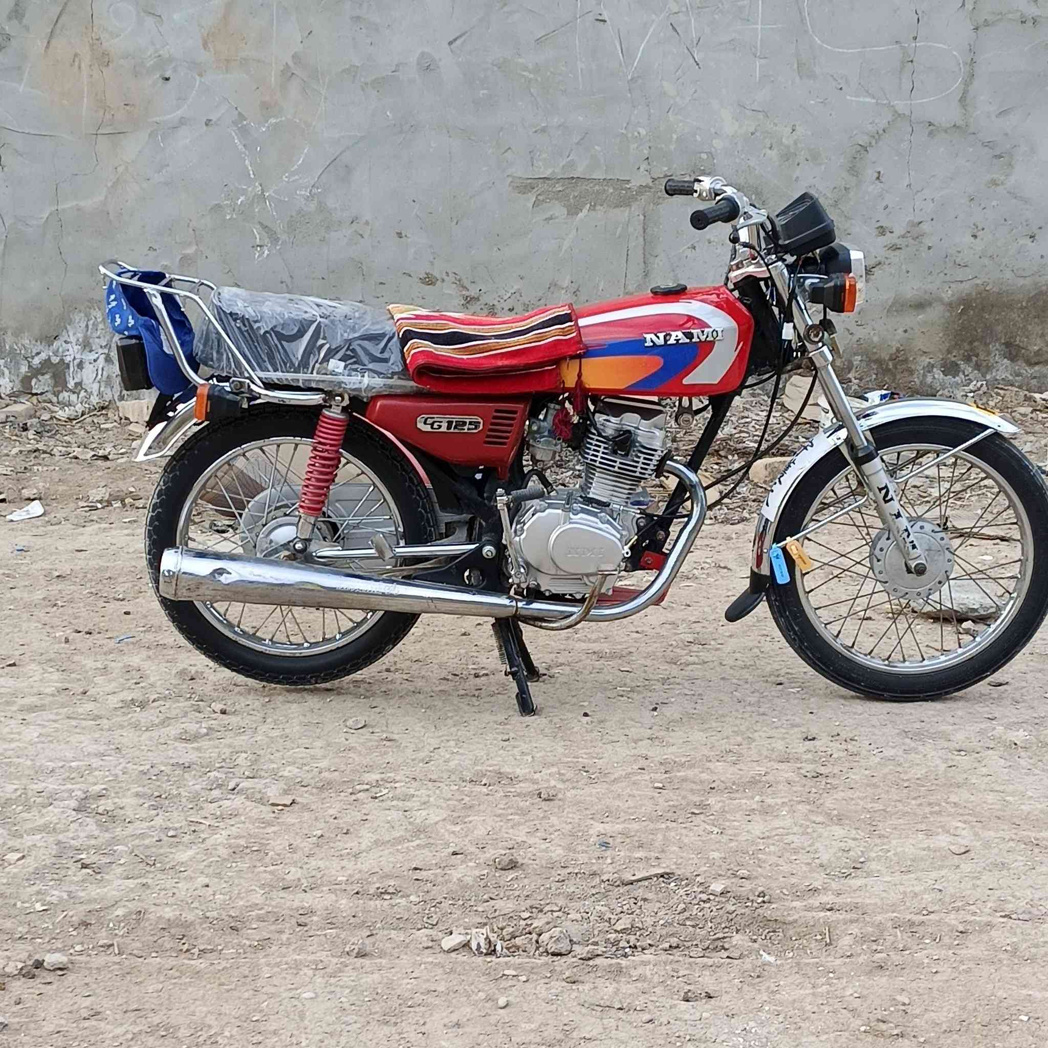 سلام عليكم دراجه اربعه كير شاصي20تعمير 24نامه شلامجه اصلي دراجه حلوه ونضيفه شوفت عينك مفتوحه فقط ولافات السعر 750وبيها مجال مكاني كوت شارع النفط ***********
