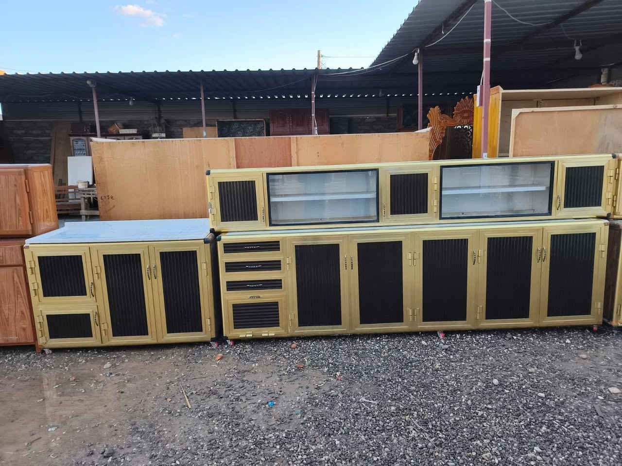 السلام عليكم  مسواگ جديد في (ساحة الخضرانيه ) للأغراض والأثاث المستعمل الموقع الخضرانيه الشارع العام للأستفسار للأتصال على الرقم (***********)بي واتساب🚚 يوجد خدمة توصيل
