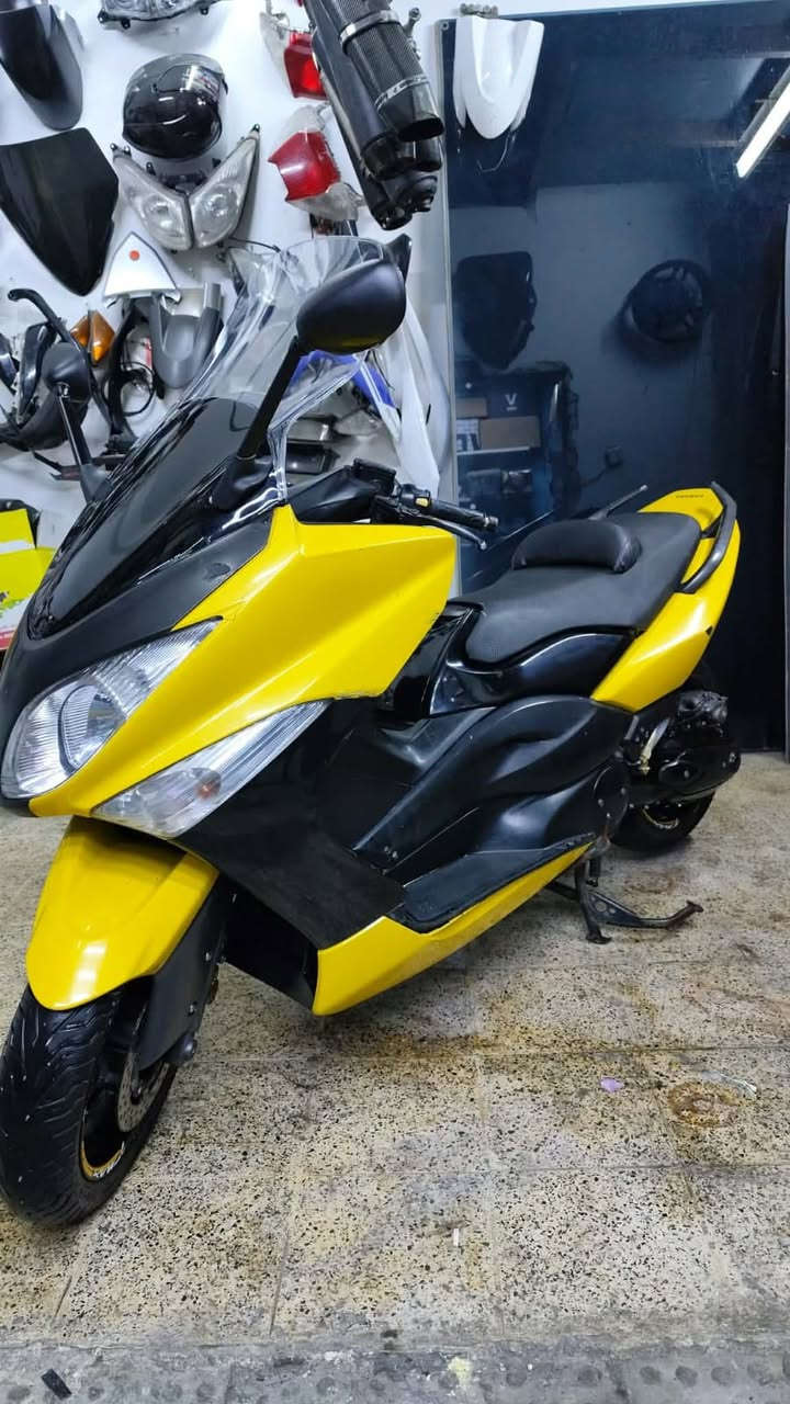 سلام عليكم تي ماكس للبيع كفاله عامه مكان لغدير سعر 35 وبيه مجال بصيط ليشتري يخابره ***********
