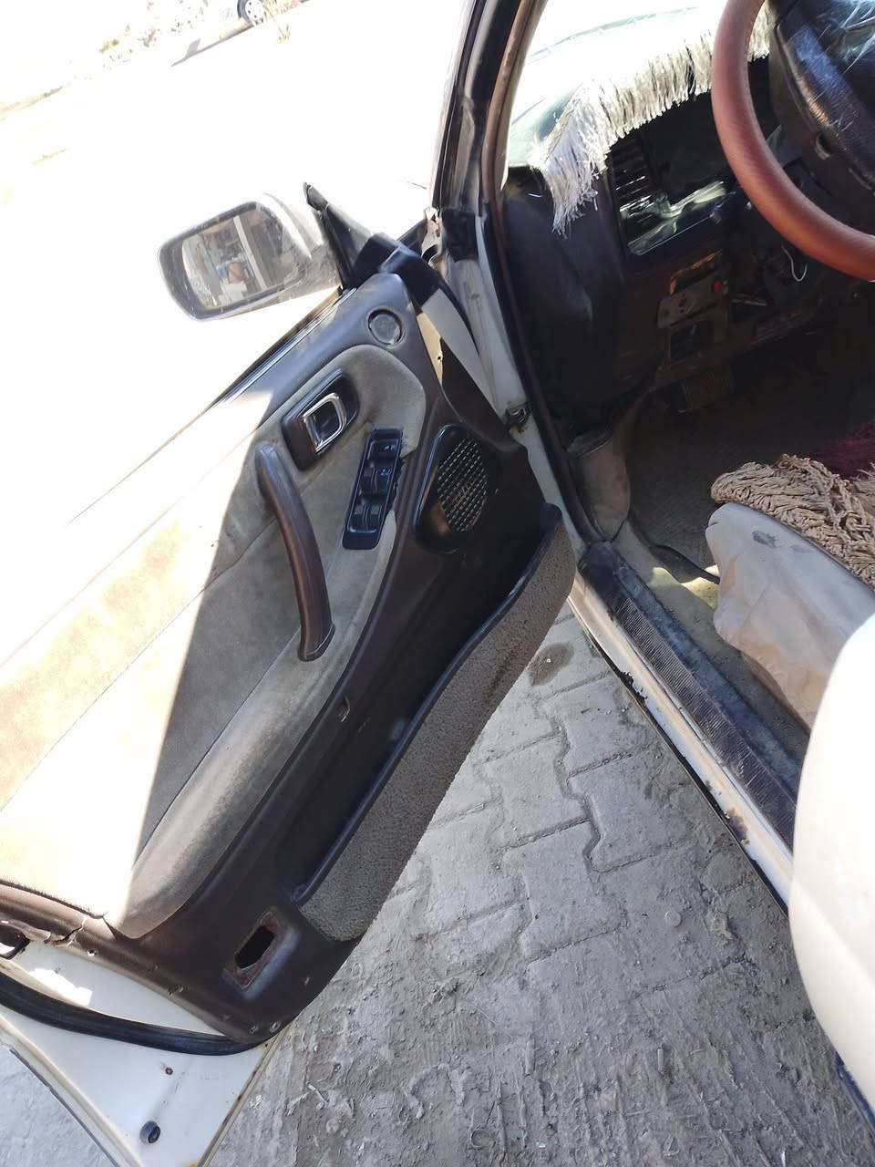 السلام عليكم سياره هورتوب موديل ٩١ محرك ٢ ونص بطه السياره شرط بشرط دوشمه نضيفه حيل سنويه ٢٧ محرك شرط وكهربائيات شرط السياره ملاحضه الكير بيه خلل كهربائي بس اني أبيعك كير كايم سياره شرط تحويل السعر ٢٧  ***********
