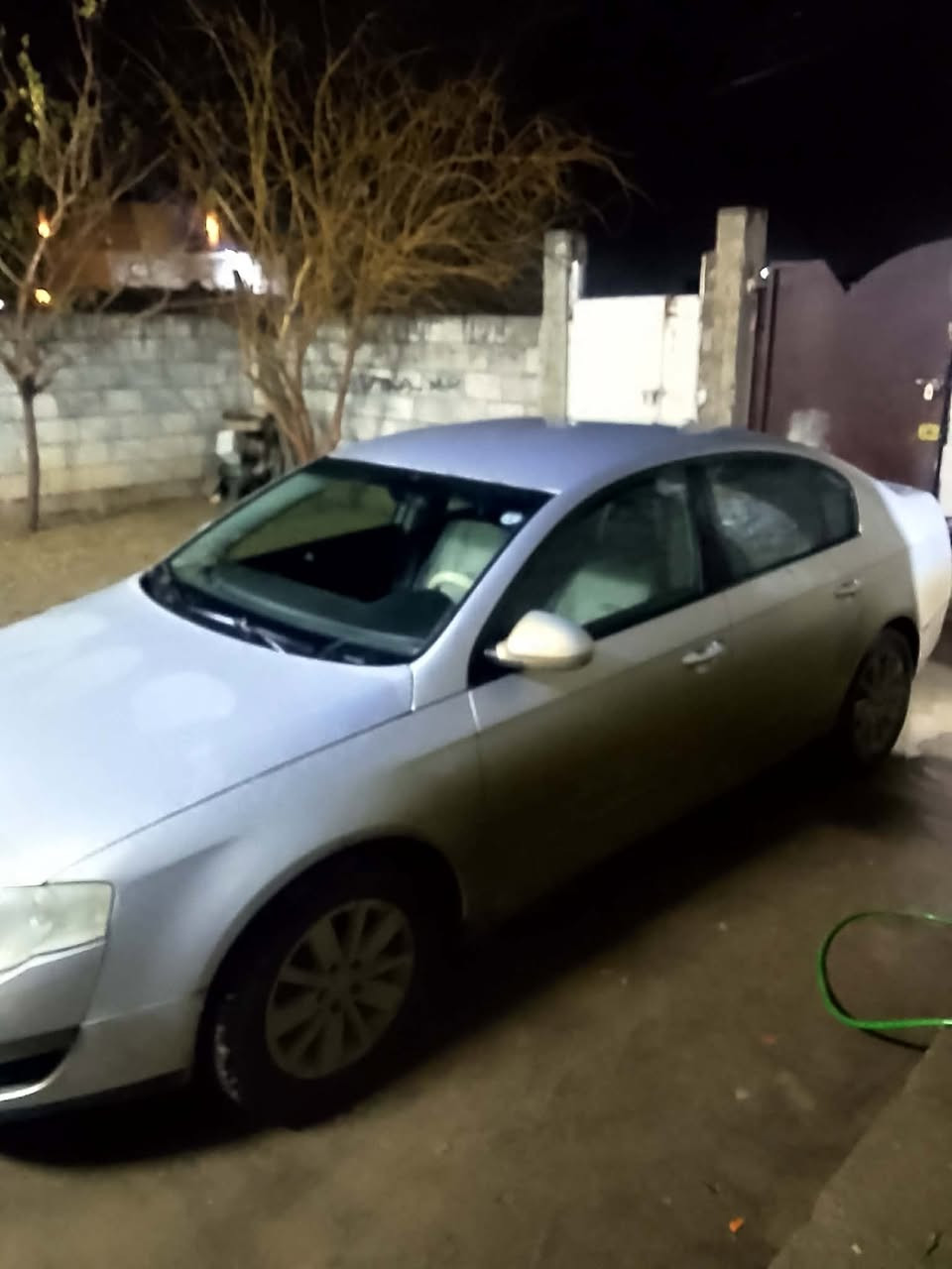 جيته 2011  لون سلفر  بصمه  
رقم دهوك   تحول تريد وكاله عامه 
رقم نكليزيز.  السعر. 90.ورقه  وبيها مجال 
بوند بس صبغ  سياره كفاله عامه 
***********
***********.مكان السياره موصل الايمن
